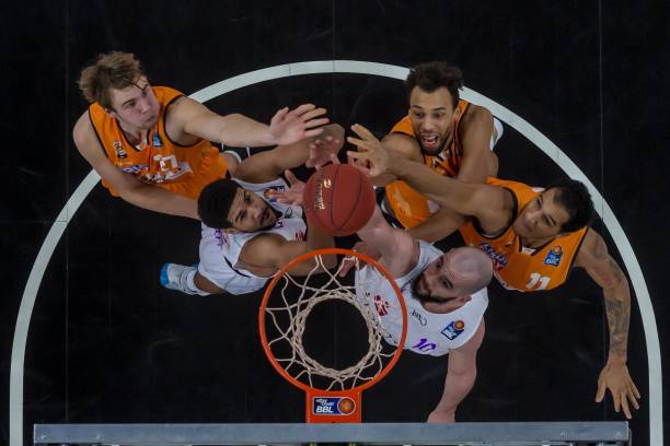 发布会中 发布会中