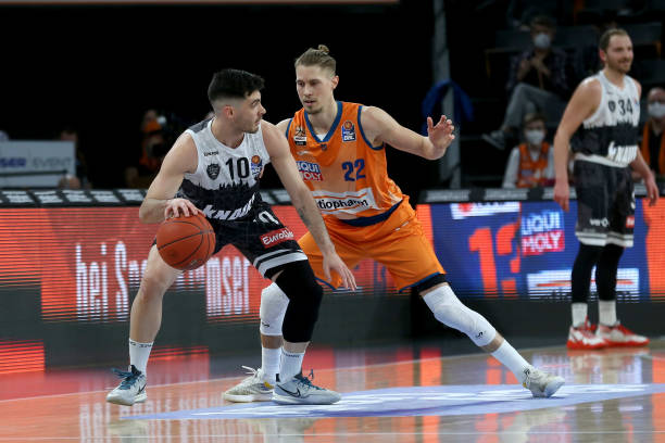 作为现任主 作为现任主