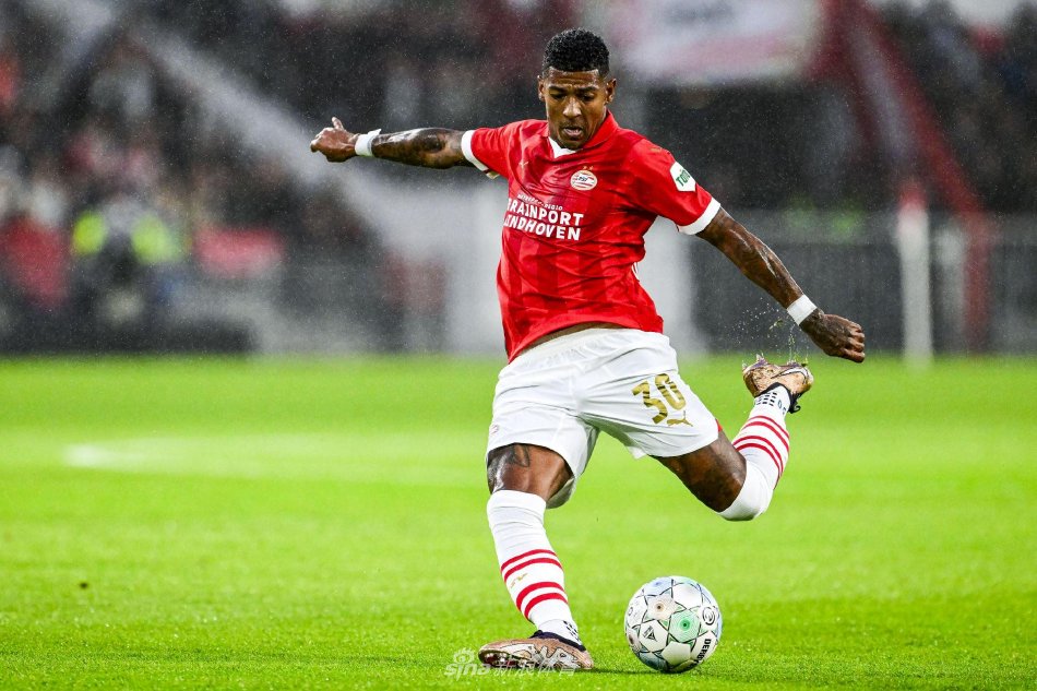 球迷热议的 球迷热议的